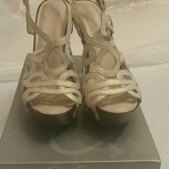 Jessica Simpson Genaviv Heels - Picture 1 of 4